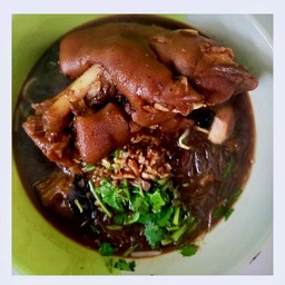 ก๋วยเตี๋ยวต้มยำคากิ