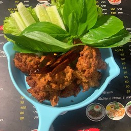 ลาบหมูทอด