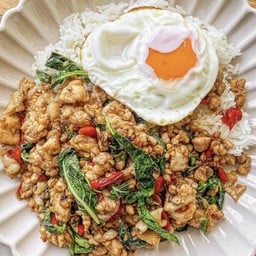 ข้าวกระเพราไก่+ไข่ดาว