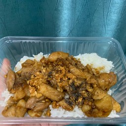ไก่นุ่ม กระเทียมพริกไทย