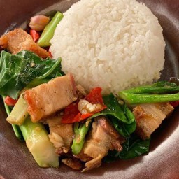 ข้าวคะน้าหมูกรอบ