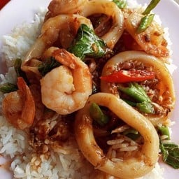 หมูกรอบสายจันทร์8 บ้านค่าย จ.ระยอง
