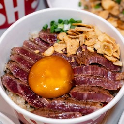 ข้าวผัดมันเนื้อท๊อปเนื้อย่าง