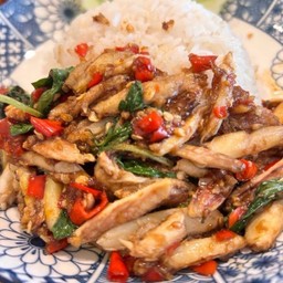 ข้าวราดกระเพราปู