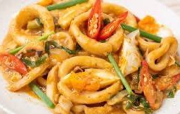 Stir Fried Squid With Salted Egg