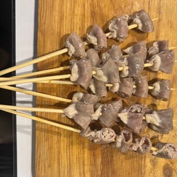 ไส้อ่อนย่าง เซ็ท 10 ไม้ ฟรี 1