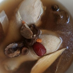 น่องไก่ต้มมะนาวดอง 3 ชิ้น