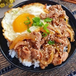 ข้าวหมูสไลด์ซอสเทอริยากิ(ไม่มีไข่)