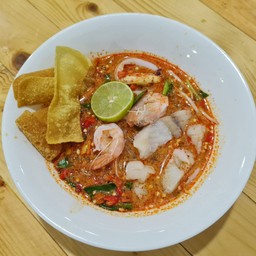 ก๋วยเตี๋ยวต้มยำน้ำข้นทะเล พิเศษ