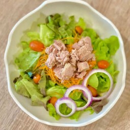 สลัดทูน่า