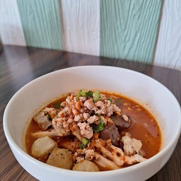 ก๋วยเตี๋ยวไก่ฉีกเย็นตาโฟ