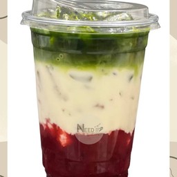 ชาเขียว นมสด สตรอว์เบอรี่