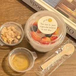 Money More Greek yogurt ( กรีกโยเกิร์ตโฮมเมด/ข้าวไก่เทอริยากิ)