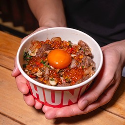 ข้าวกะเพราเนื้อออสเตรเลียท๊อปอิคุระ