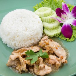 ข้าวกระเทียมพริกไทย