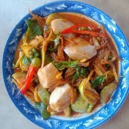 ผัดเผ็ดหมูเจ Vegan