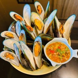 หอยแมลงภู่อบสมุนไพร