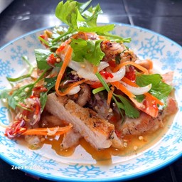 ยำสเต็กไก่