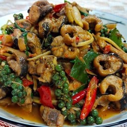 ผัดเผ็ดปลาไหล