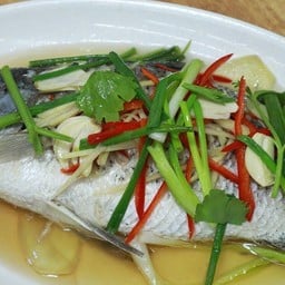 ปลากะพงนึ่งซีอิ้ว