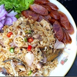 ข้าวผัดปลาทู กุนเชียง