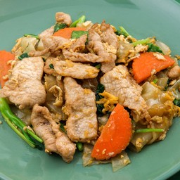 ก๋วยเตี๋ยวผัดซีอิ๊ว