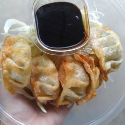 เกี๊ยวซ่าไก่ 5 ชิ้น (ทอด)