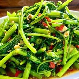 กับ/ผัดผักบุ้งไฟแดงพริกสด