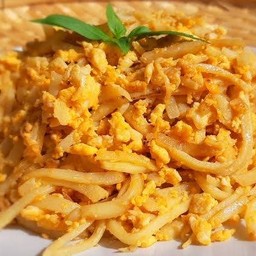 ข้าวหน่อไม้ผัดไข่