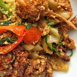 ปูนิ่มผัดผงกะหรี่