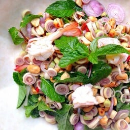 ยำตะไคร้กุ้งสด