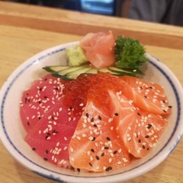 C19-ข้าวหน้าแซลมอนทูน่า