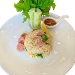 ข้าวผัดแหนมชะอม