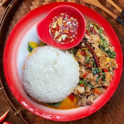 กะเพราหมูชิ้น