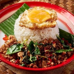 กะเพราหมูสับ คั่วแห้ง