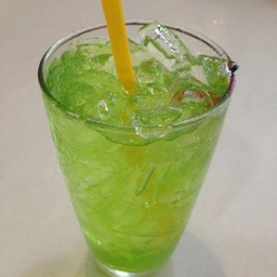 น้ำชาเขียว สูตรล้านกินเส้น (Green Tea)
