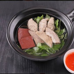 เกาเหลาเลือดหมูทุกอย่าง(พิเศษ)