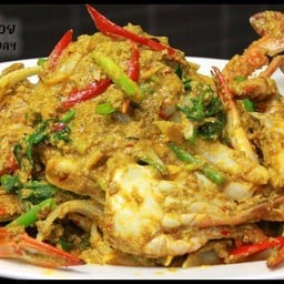 ปูม้าผัดผงกะหรี่ (ครึ่งโล)