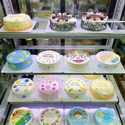 เค้กวันเกิด ขนาด 1 ปอนด์ (สุ่มลาย)