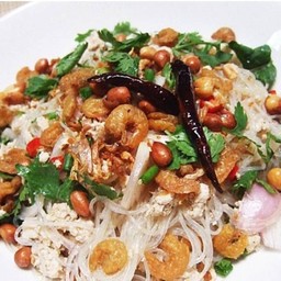 ยำวุ้นเส้นโบราณ