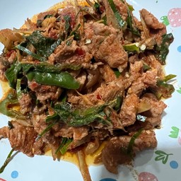 ผัดพริกแกงเนื้อ-เป็นกับ