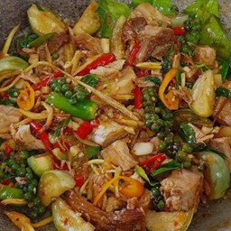 ผัดฉ่าหมู ไก่