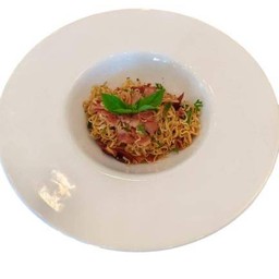 มาม่าผัดเบคอน