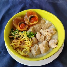โจ๊กไข่เยี่ยวม้าพิเศษ