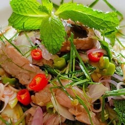 พล่าเนื้อ