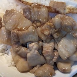 ข้าวสามชั้นซีอิ๊ว