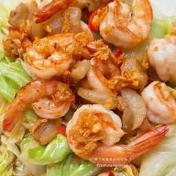 ข้าวกะหล่ำปลีผัดกุ้ง