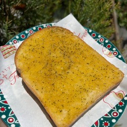 ปังปิ้งเนยกระเทียม