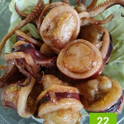 หมึกไข่ทอดกระเทียมชุดใหญ่