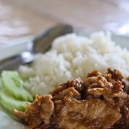 ข้าวหมูทอดกระเทียม